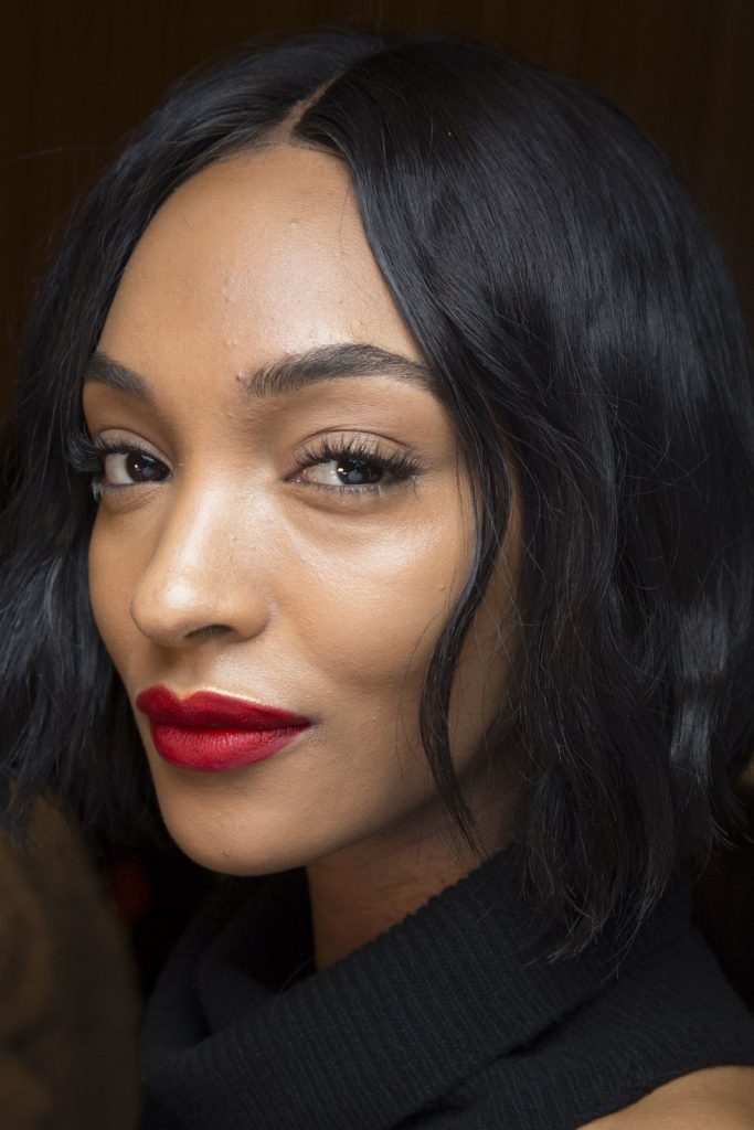 Brandon Maxwell makeup makijaż trendy 2018 czerwone usta red lipstick Brandon Maxwell makeup makijaż trendy 2018 czerwone usta red lipstick