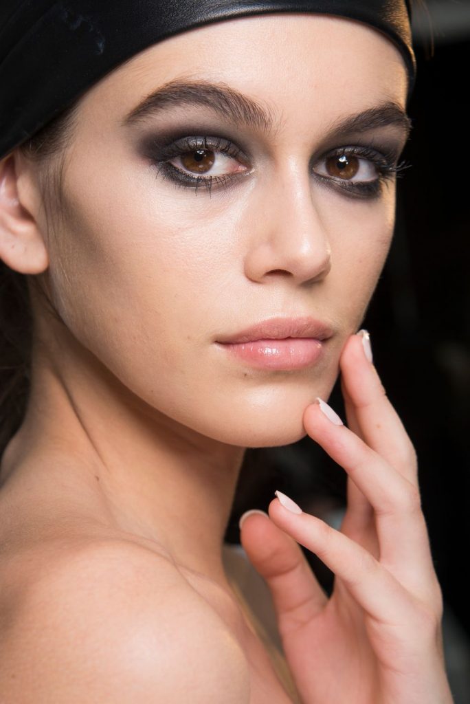 Tom Ford trendy w makijażu jesień/zima 2018 smoky eye Tom Ford trendy w makijażu jesień/zima 2018 smoky eye